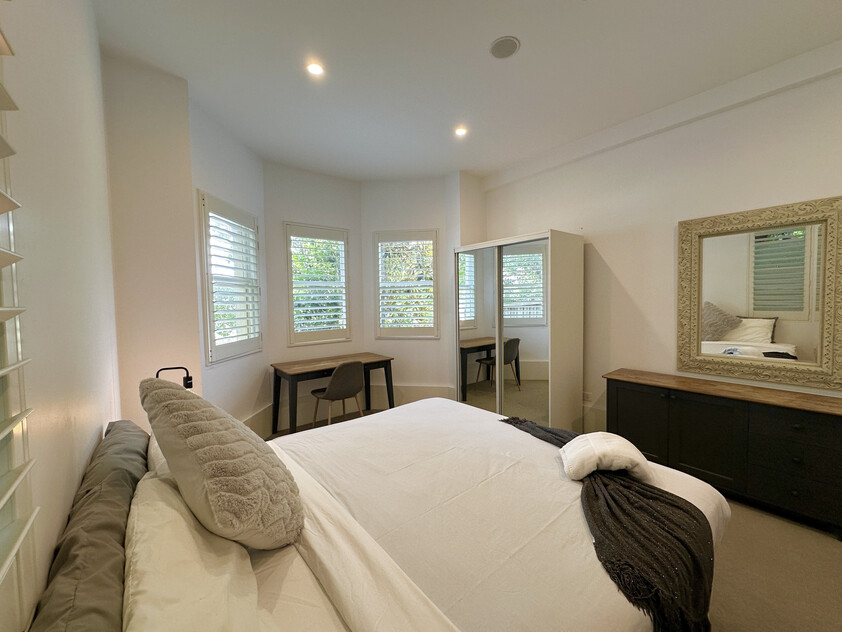 Private Room Walk to North Sydney Station and Greenwood Plaza in 8 Min