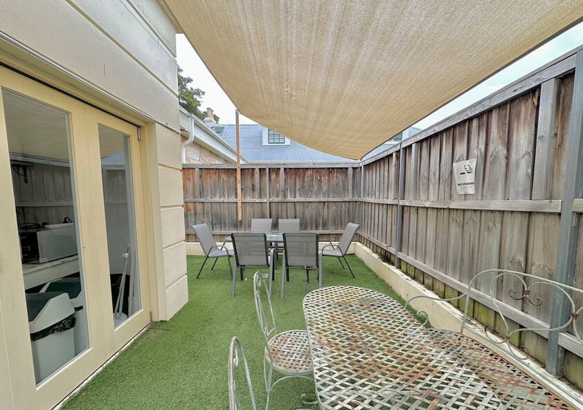 Private Room Walk to North Sydney Station and Greenwood Plaza in 8 Min
