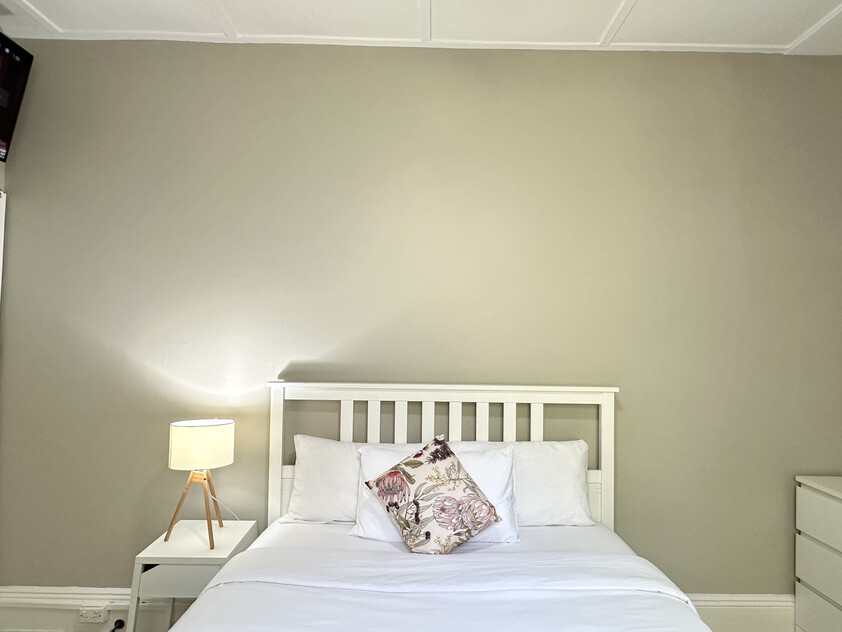Ensuite Room for Rent in the Heart of Oxford Street