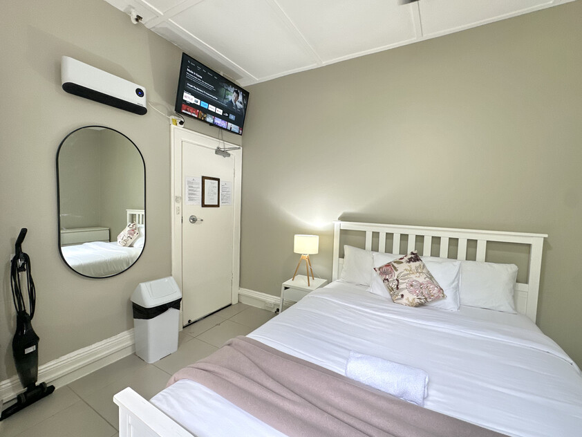Ensuite Room for Rent in the Heart of Oxford Street