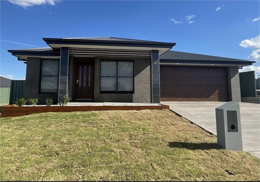Near-New Designer Home on 878sqm with Solar Built Oct 2023 by GJ Gardner Homes
