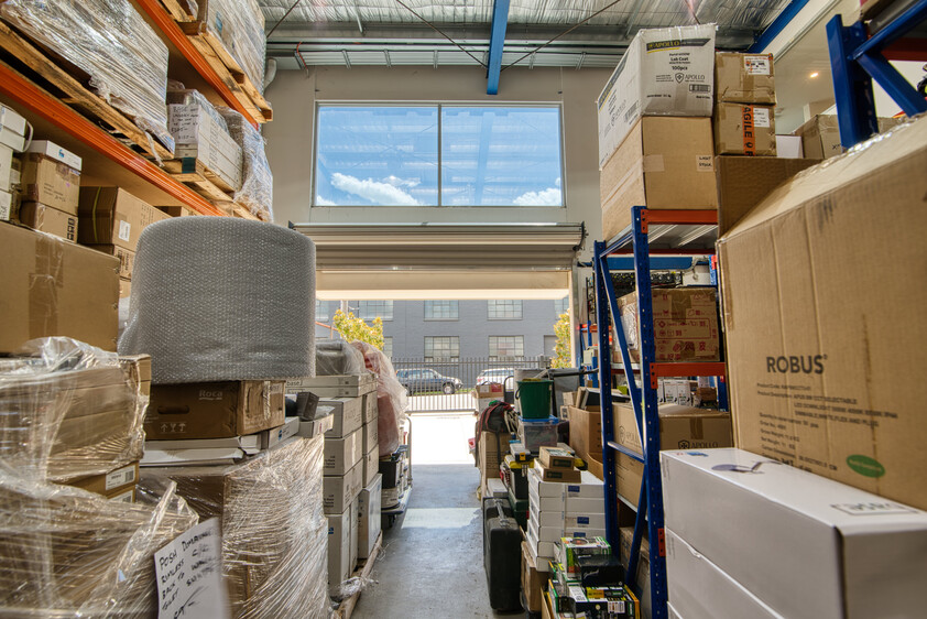 FOR LEASE | Premium Office / Warehouse Facility with 12 Car Spaces & Close to Everything