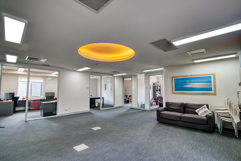 FOR LEASE | Premium Office / Warehouse Facility with 12 Car Spaces & Close to Everything