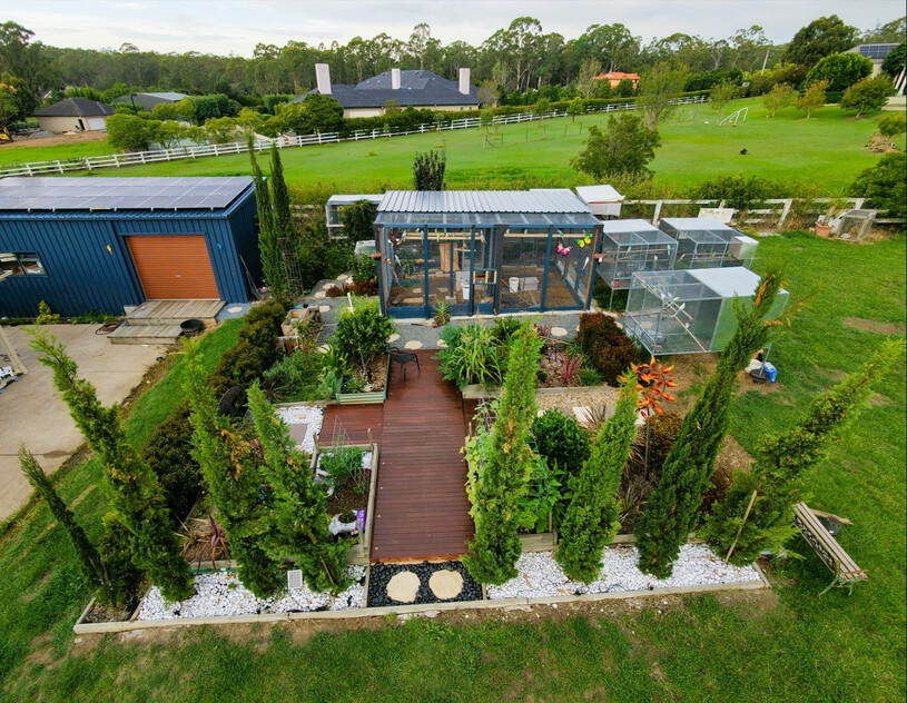 A Grand 1-Hectare Estate: The Pinnacle of Semi-Rural Luxury