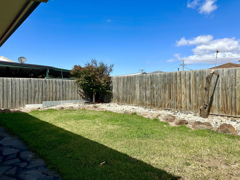 Spacious Family Living in a Prime Seabrook Location