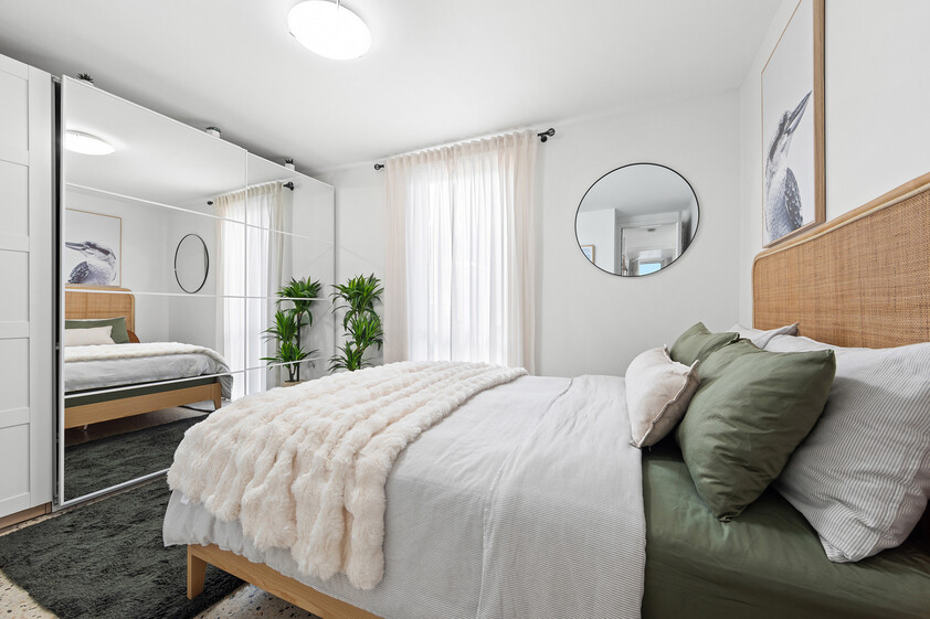 Renovated Single-Level Villa with Courtyard Gate to the Park and Playground