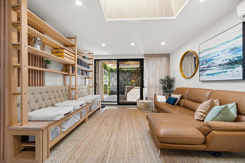 Renovated Single-Level Villa with Courtyard Gate to the Park and Playground