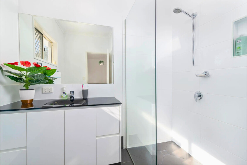 200m to Four Mile Beach | Furnished Townhouse | Lifestyle + Income Flexibility