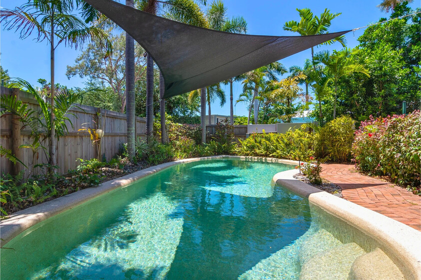 200m to Four Mile Beach | Furnished Townhouse | Lifestyle + Income Flexibility
