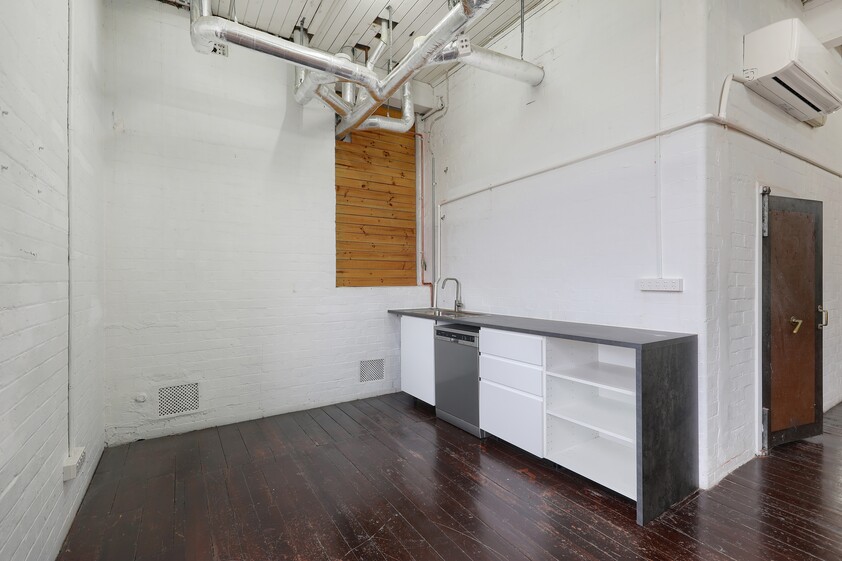 Fitzroy Office Large Furnished Studio / Office