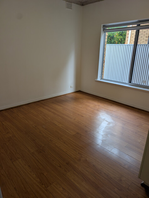Rare Ground-Floor Unit with Huge Private Garden Opposite Arndale Shopping Centre!