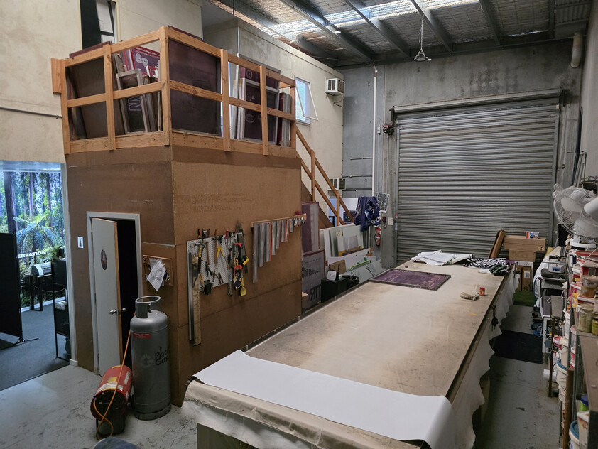 Turnkey Screen Printing & Signage Production Facility