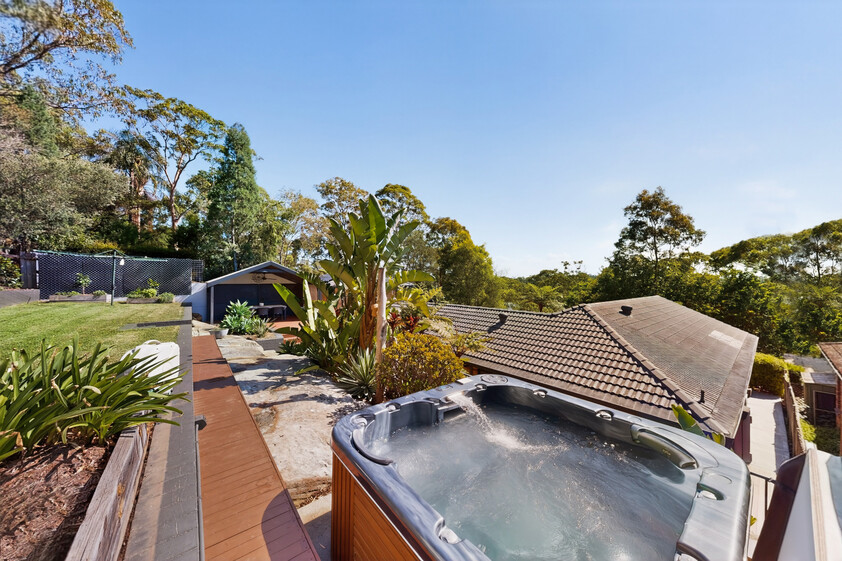 Newly Renovated Resort-Style Family Retreat Backing Onto Reserve, Spa, Designer Kitchen & Private Entertaining