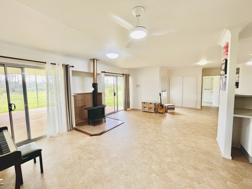 Modern Off-Grid Living that ticks all the boxes!