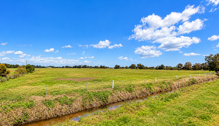 Rare 32Ha Yarloop Holding - Lifestyle Today, Significant Investment Potential for Tomorrow