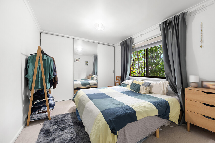 Spacious Renovated Apartment in Prime Lifestyle Location