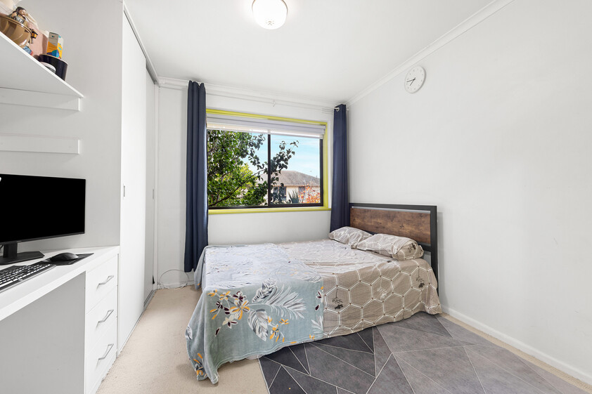 Spacious Renovated Apartment in Prime Lifestyle Location