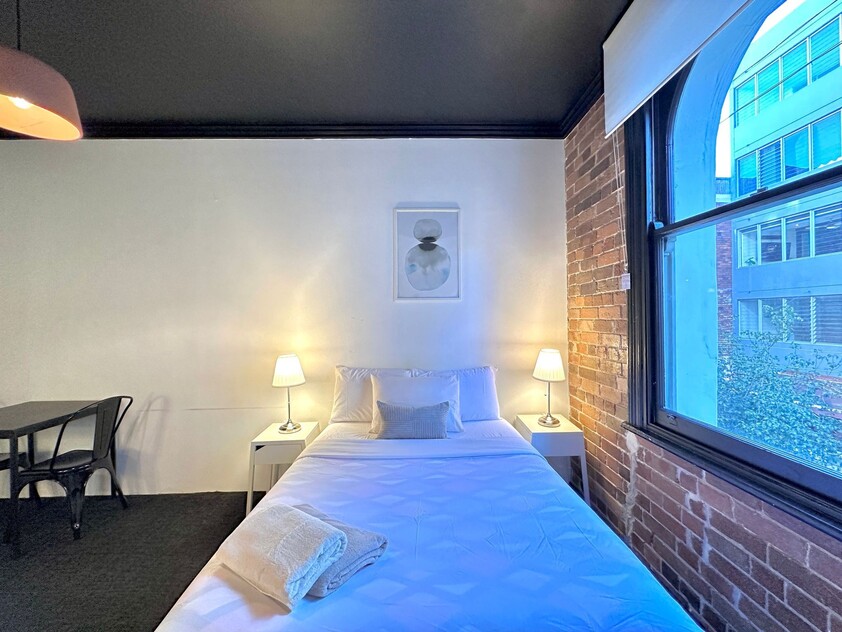 Modern Furnished Studio Units in Potts Point Move In Today!