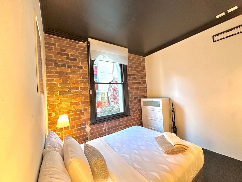 Modern Furnished Studio Units in Potts Point Move In Today!