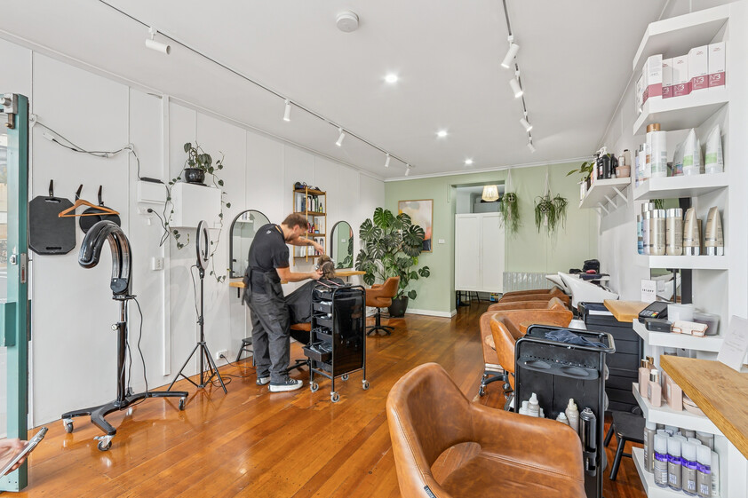 Prime Boutique Retail Space in Church Street - Richmond