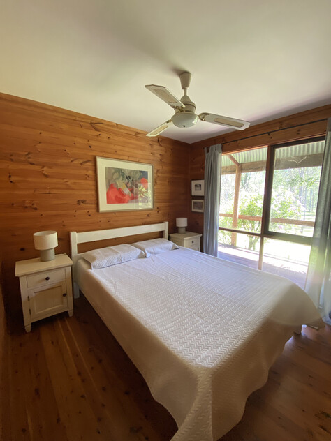 Beautiful Cedar home on tranquil acreage an hour from Wahroonga