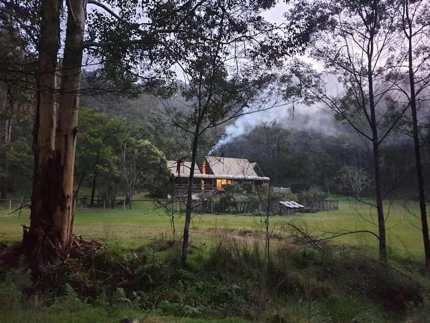 Beautiful Cedar home on tranquil acreage an hour from Wahroonga