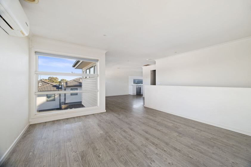 Walk to Middle Gorge Station | Stylish Low-Maintenance Living