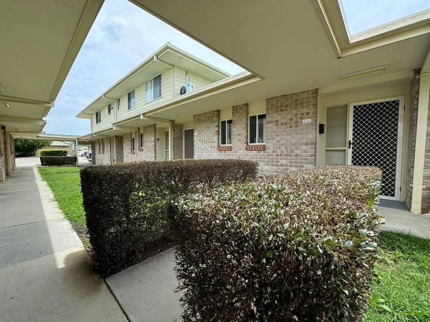 Low-Maintenance Retirement Living in Raceview Modern Villa with Village Amenities