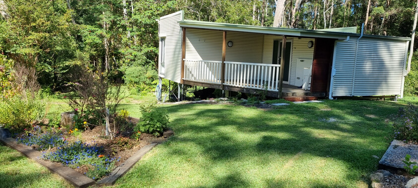 Single living Flaxton granny flat