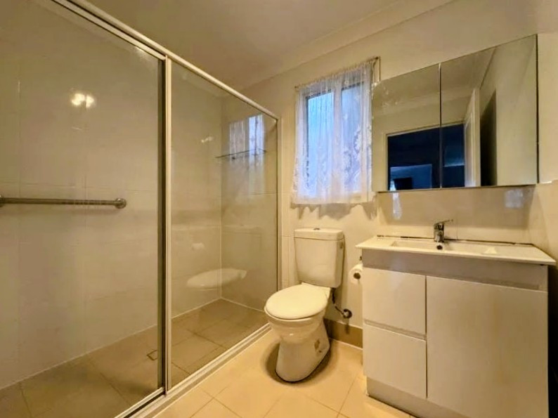 Over 50's Living. Lovely modern home