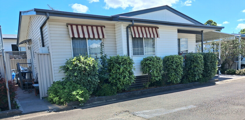 Over 50's Living. Lovely modern home