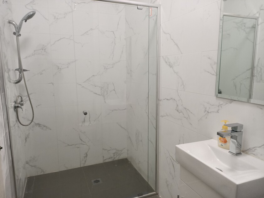 Walk to Sydney University and Broadway Shopping Centrein 6 Minutes