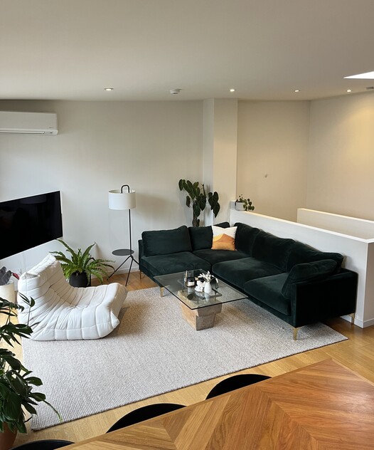 Furnished, spacious, comfortable, quiet Collingwood duplex - 3-8 WEEK FLEXIBLE LEASE