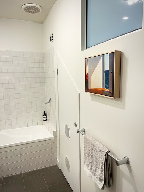 Furnished, spacious, comfortable, quiet Collingwood duplex - 3-8 WEEK FLEXIBLE LEASE