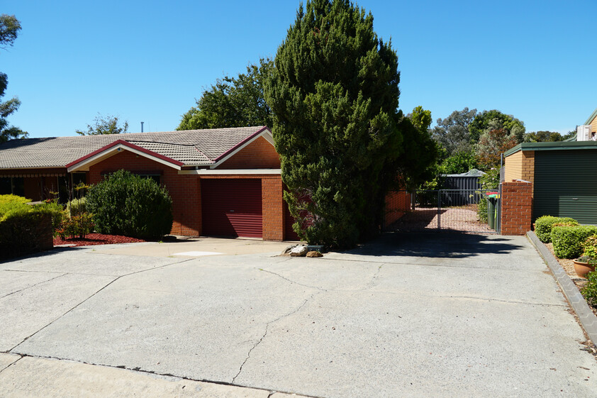 A four-bedroom home in Florey for rent