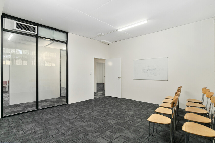 Flexible Office Suites & Whole Floors 25m² - 220m²