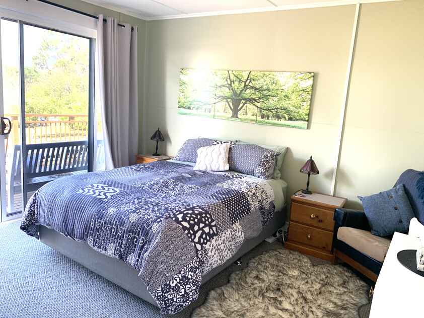 Affordable Coastal Escape with Direct Water Access -Orford