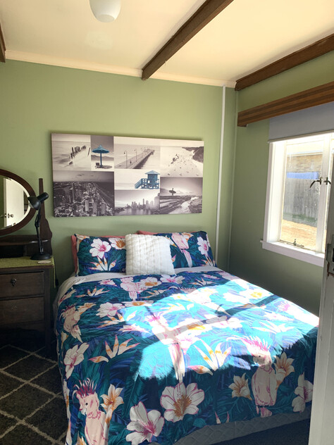 Affordable Coastal Escape with Direct Water Access -Orford