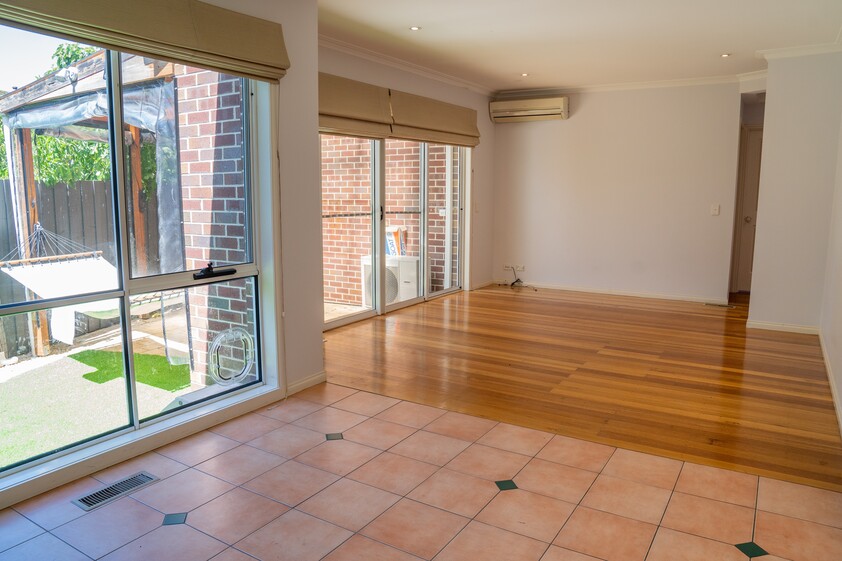2 Bedrooms + Study in the heart of Moorabbin Central
