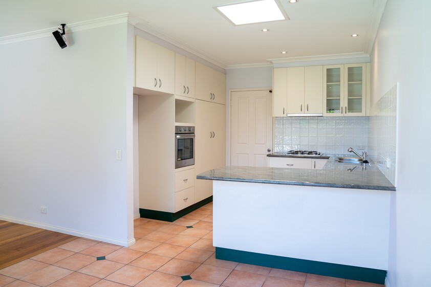2 Bedrooms + Study in the heart of Moorabbin Central
