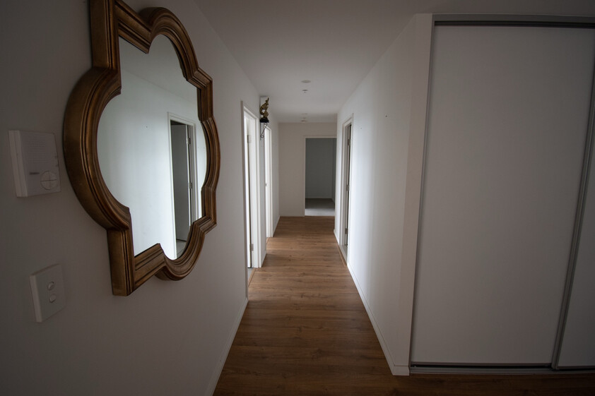 STUNNING 3 BEDROOM, 2 BATHROOM TOP FLOOR PENTHOUSE APARTMENT WITH SWEEPING NORTH FACING VIEWS