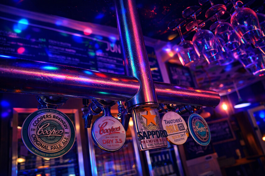 SELLING AS ONE: COMMERCIAL PROPERTY WITH THRIVING RESTAURANT/BAR BUSINESS