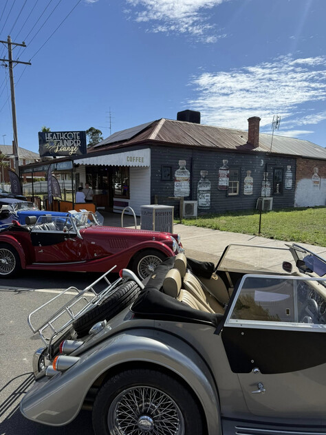 SELLING AS ONE: COMMERCIAL PROPERTY WITH THRIVING RESTAURANT/BAR BUSINESS