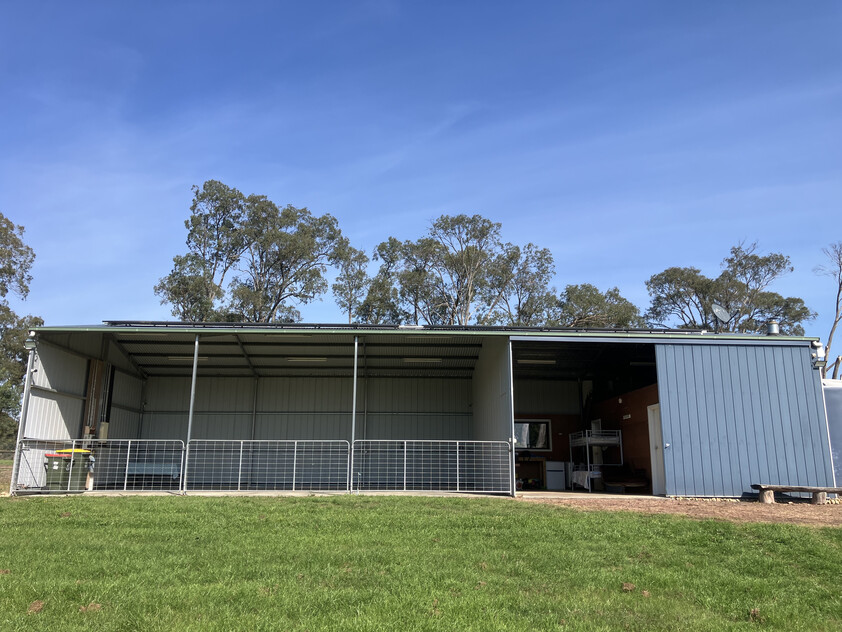 Prime Lifestyle Acreage with Creek Frontage & Quality Infrastructure