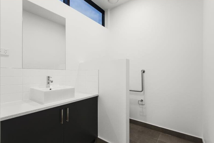 Modern Office Space | 2 Car Parks | Point Cook