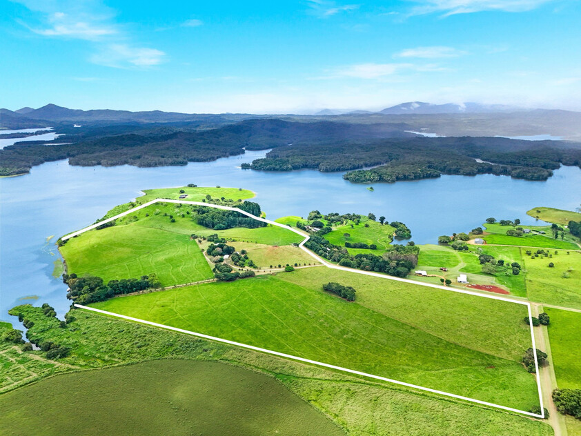 Lakeview, A Rare Waterfront Lifestyle Property on Lake Tinaroo, Atherton Tablelands, Queensland
