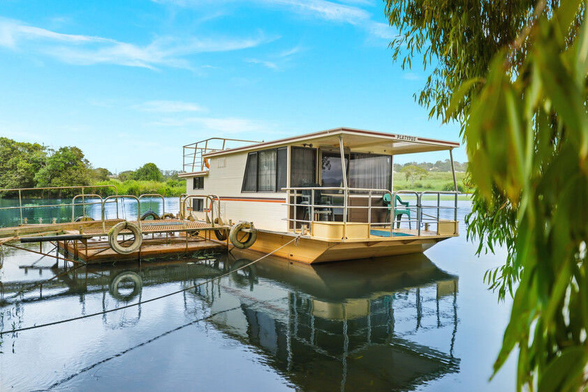 Lakeview, A Rare Waterfront Lifestyle Property on Lake Tinaroo, Atherton Tablelands, Queensland