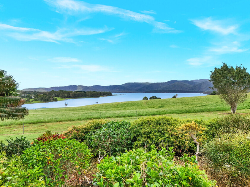 Lakeview, A Rare Waterfront Lifestyle Property on Lake Tinaroo, Atherton Tablelands, Queensland