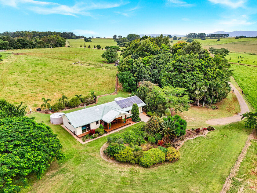Lakeview, A Rare Waterfront Lifestyle Property on Lake Tinaroo, Atherton Tablelands, Queensland