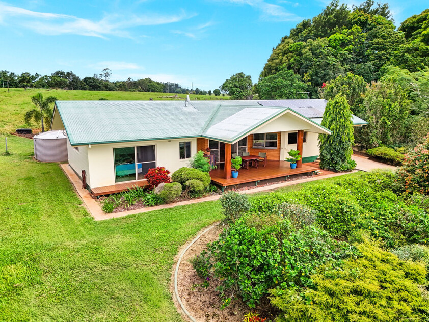 Lakeview, A Rare Waterfront Lifestyle Property on Lake Tinaroo, Atherton Tablelands, Queensland